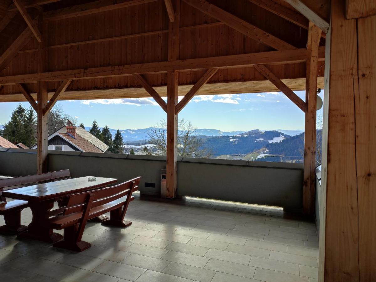 Gostilna Pension Blegos Поляне-над-Шкофьё-Локо Экстерьер фото