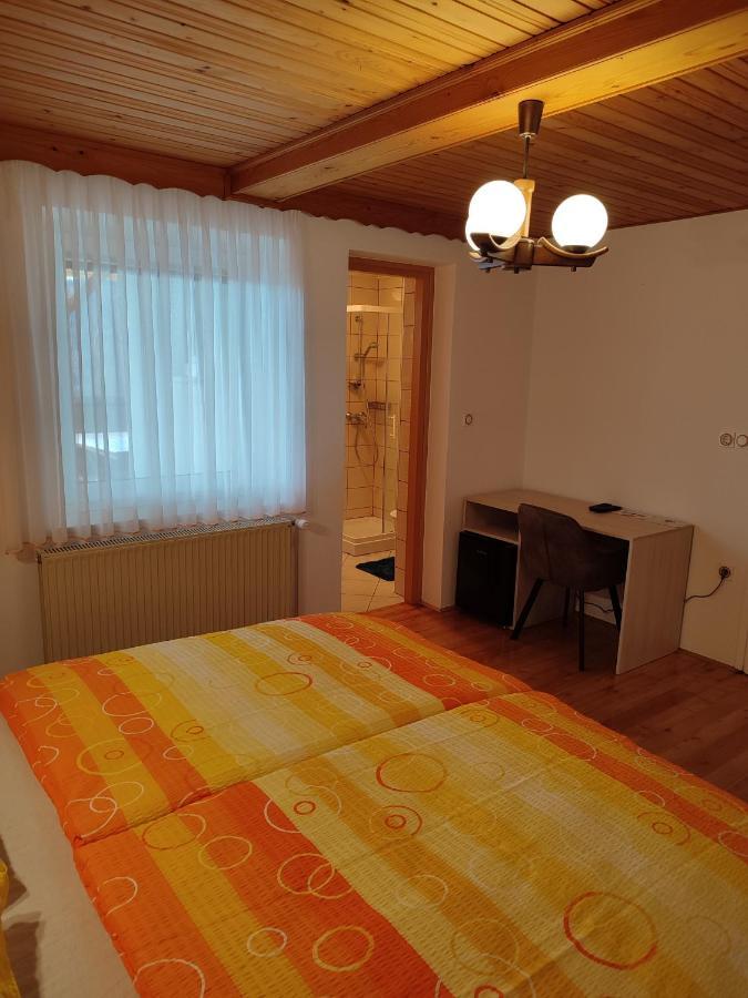 Gostilna Pension Blegos Поляне-над-Шкофьё-Локо Экстерьер фото