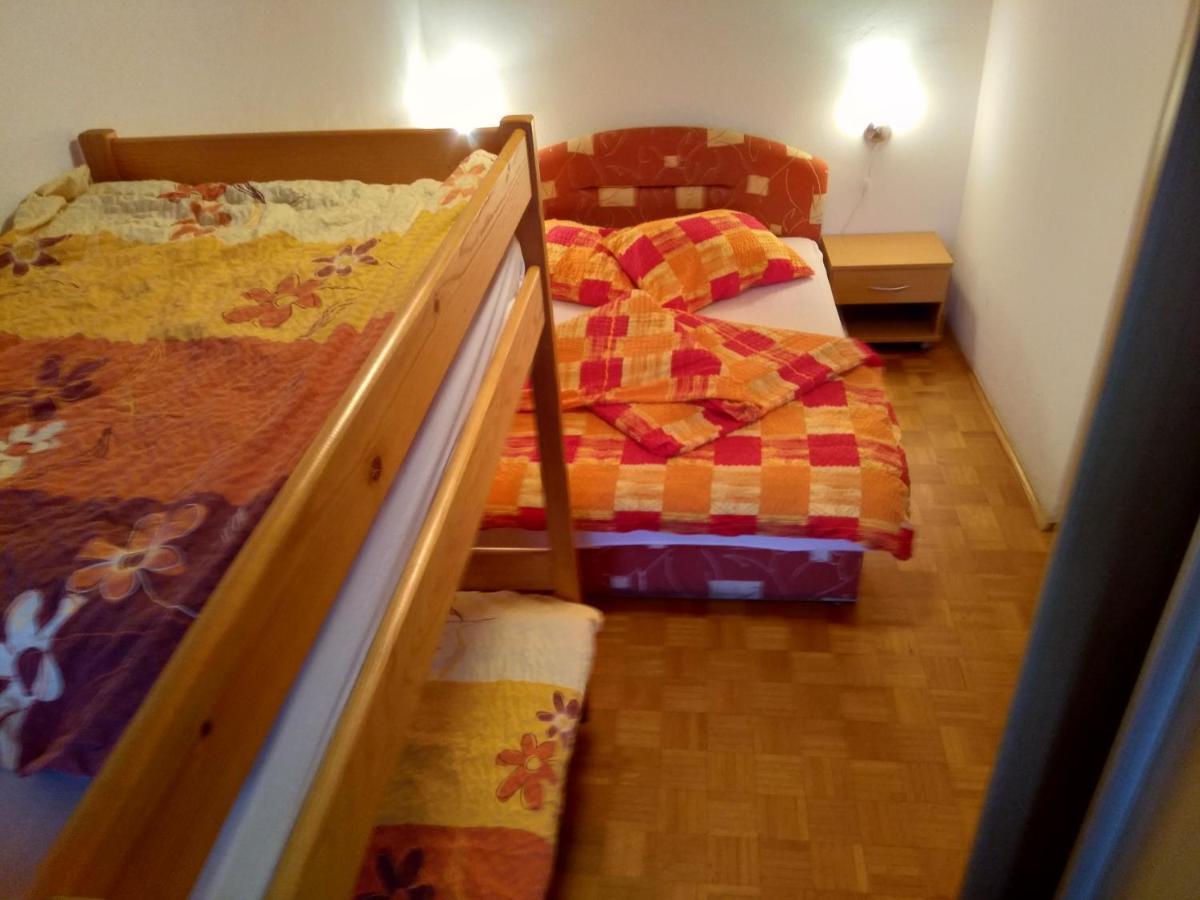 Gostilna Pension Blegos Поляне-над-Шкофьё-Локо Экстерьер фото